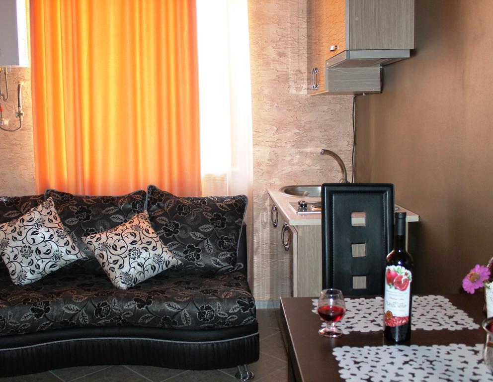 Planet Hotel Ereván Habitación foto