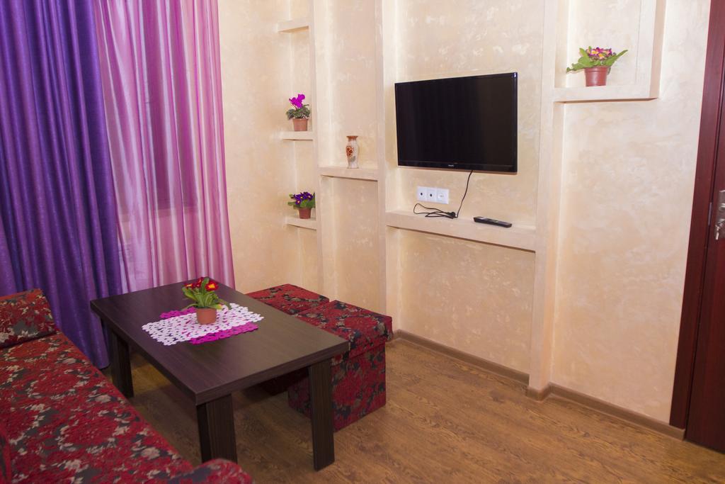 Planet Hotel Ereván Habitación foto